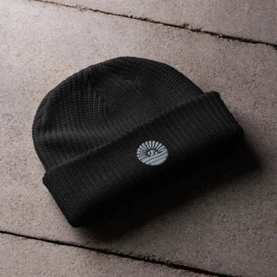 Black Fisherman Beanie x Black Logo